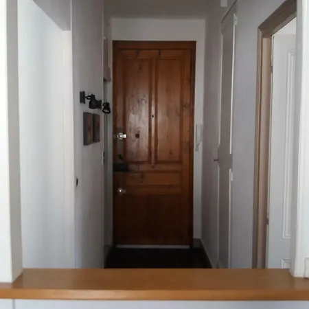 Apartment Lovely One-room For 3 Hyper Center Near Stationtram #l7 *