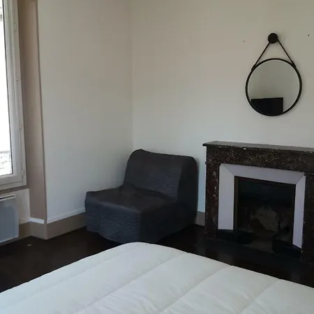 Lovely One-room For 3 Hyper Center Near Stationtram #l7 公寓