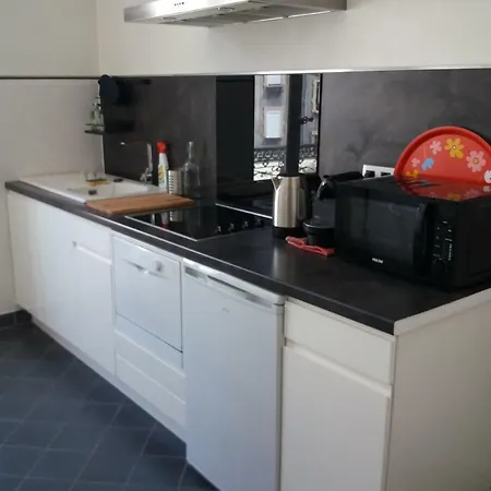 Lovely One-room For 3 Hyper Center Near Stationtram #l7 *