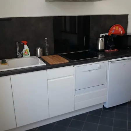 Lovely One-room For 3 Hyper Center Near Stationtram #l7